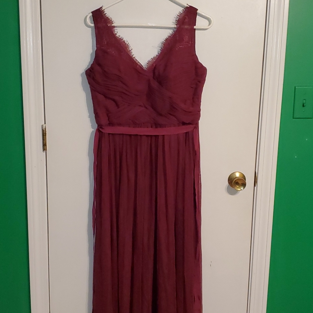Hitherto women's 14  Maroon formal  dress with lace sleeves